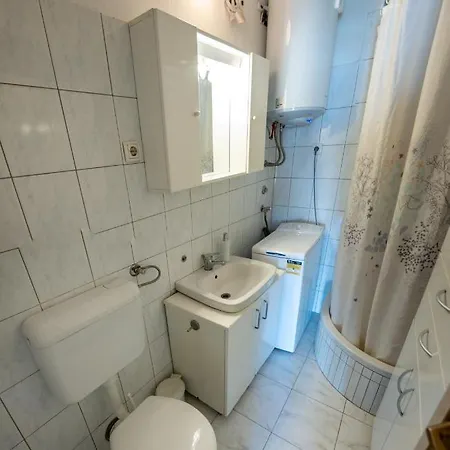 Luka Apartman *