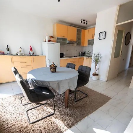 Apartment Luka